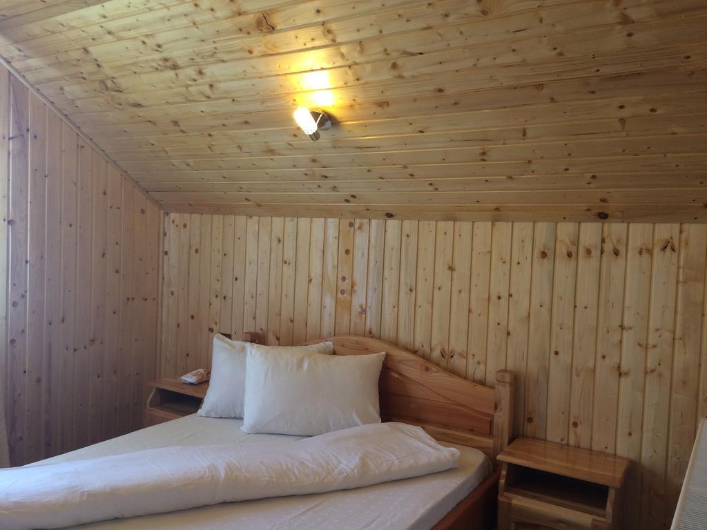 Cabana 7 Brazi Poiana Mărului Екстериор снимка